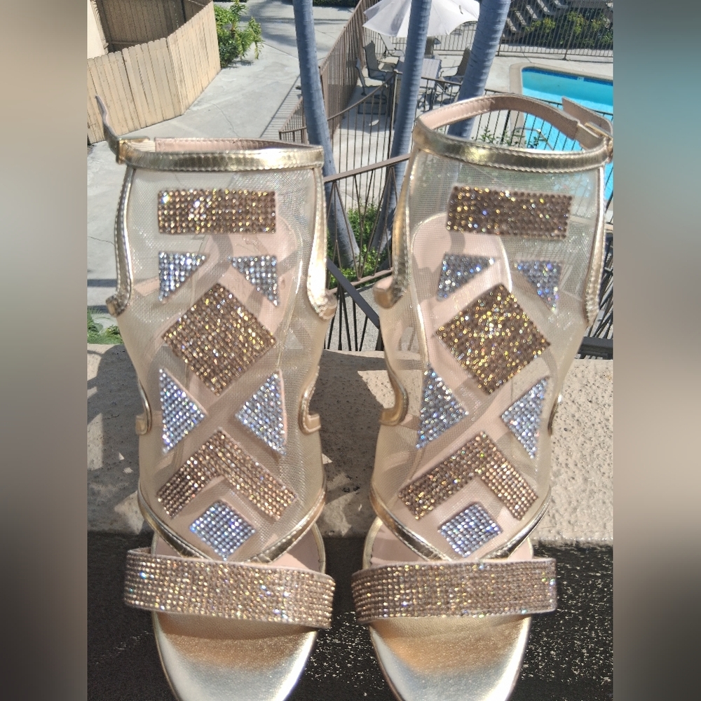 Thalia Sodi Gold Embellished Heels - Picture 3 of 16
